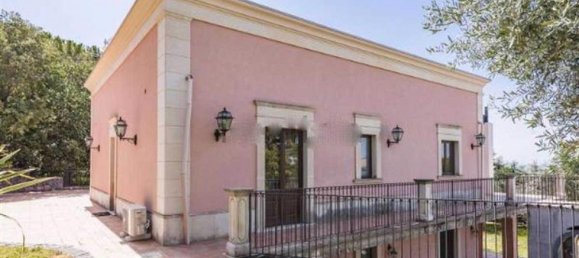 6 bedrooms Villa in Sicily, Italy No. 50 8