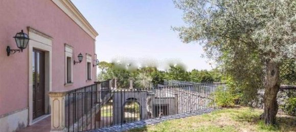 6 bedrooms Villa in Sicily, Italy No. 50 7