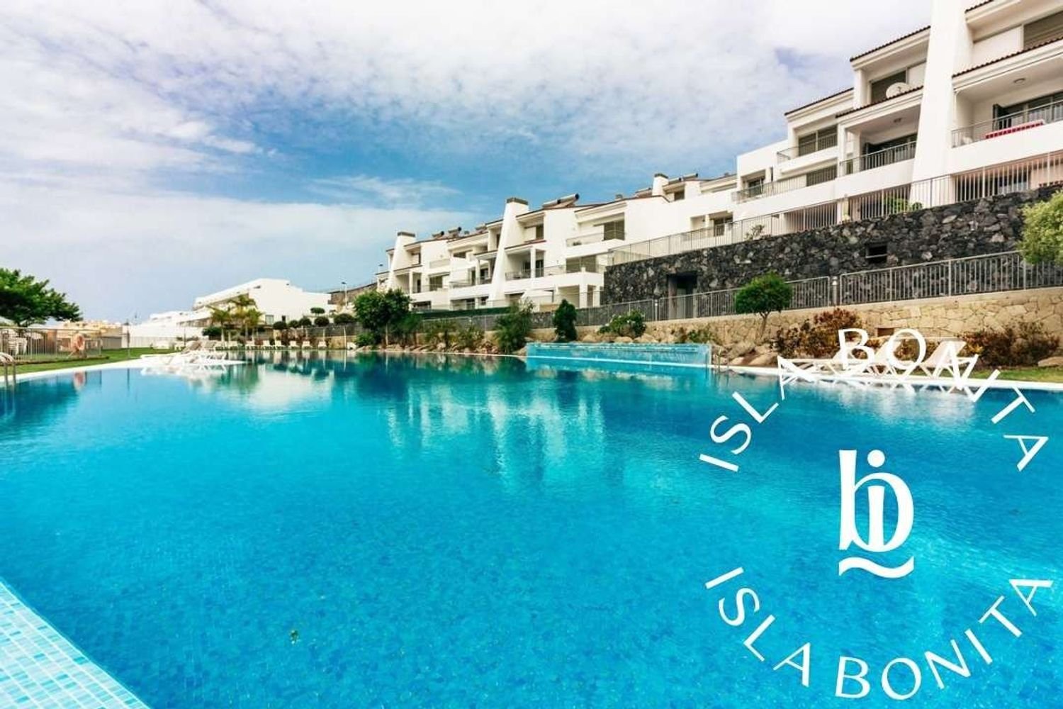 Дуплекс с 2 спальнями в Адехе, Испания № 17942