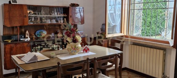 2 bedrooms House in Sanguinetto, Italy No. 279122 9