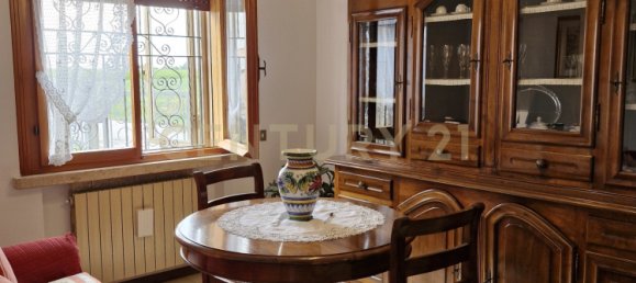 2 bedrooms House in Sanguinetto, Italy No. 279122 6