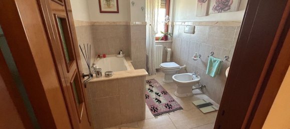 Квартира с 4 комнатами в Чериньола, Италия № 22131 17