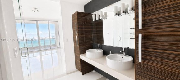 2 Schlafzimmer Gewerbliche Immobilien in Miami, USA, Nr. 615215 22