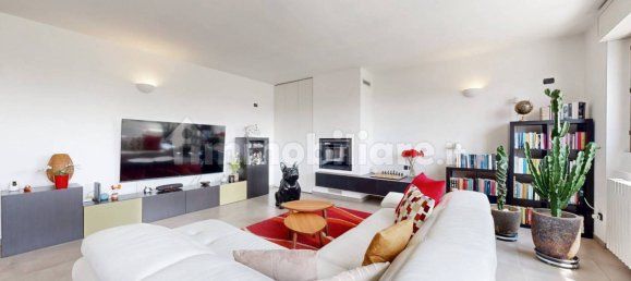 3 Schlafzimmer Wohnung in Pessano con Bornago, Italy, Nr. 316371 8