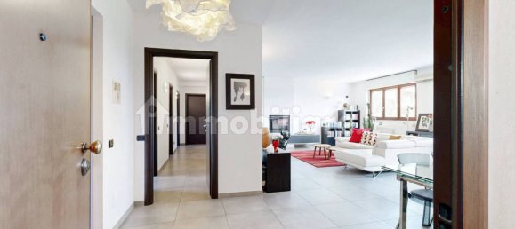 3 Schlafzimmer Wohnung in Pessano con Bornago, Italy, Nr. 316371 3