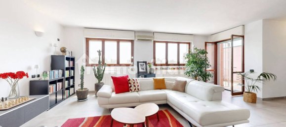 3 Schlafzimmer Wohnung in Pessano con Bornago, Italy, Nr. 316371 14