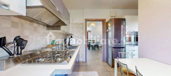 3 Schlafzimmer Wohnung in Pessano con Bornago, Italy, Nr. 316371 20