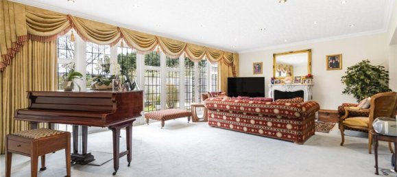 6 bedrooms House in Barnet, United Kingdom No. 6453 2