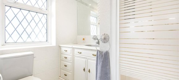 6 bedrooms House in Barnet, United Kingdom No. 6453 19