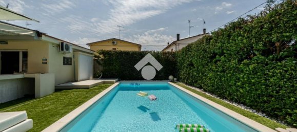3 bedrooms Villa in Granarolo dell'Emilia, Italy No. 359926 3