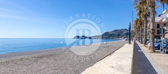 Castelos T7 em Letojanni, Italy N.º 75830 22