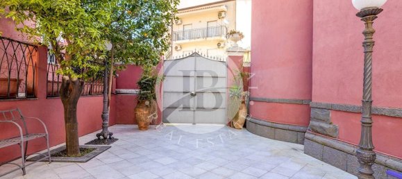 Castelos T7 em Letojanni, Italy N.º 75830 8