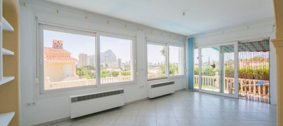 3 bedrooms Villa in Calpe, Spain No. 2795 10