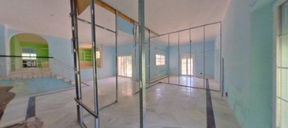 5 bedrooms Villa in Marbella, Spain No. 59945 26