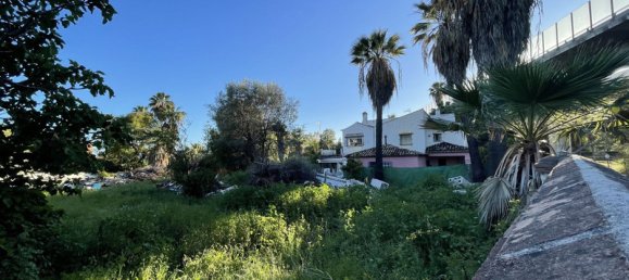 5 bedrooms Villa in Marbella, Spain No. 59945 2