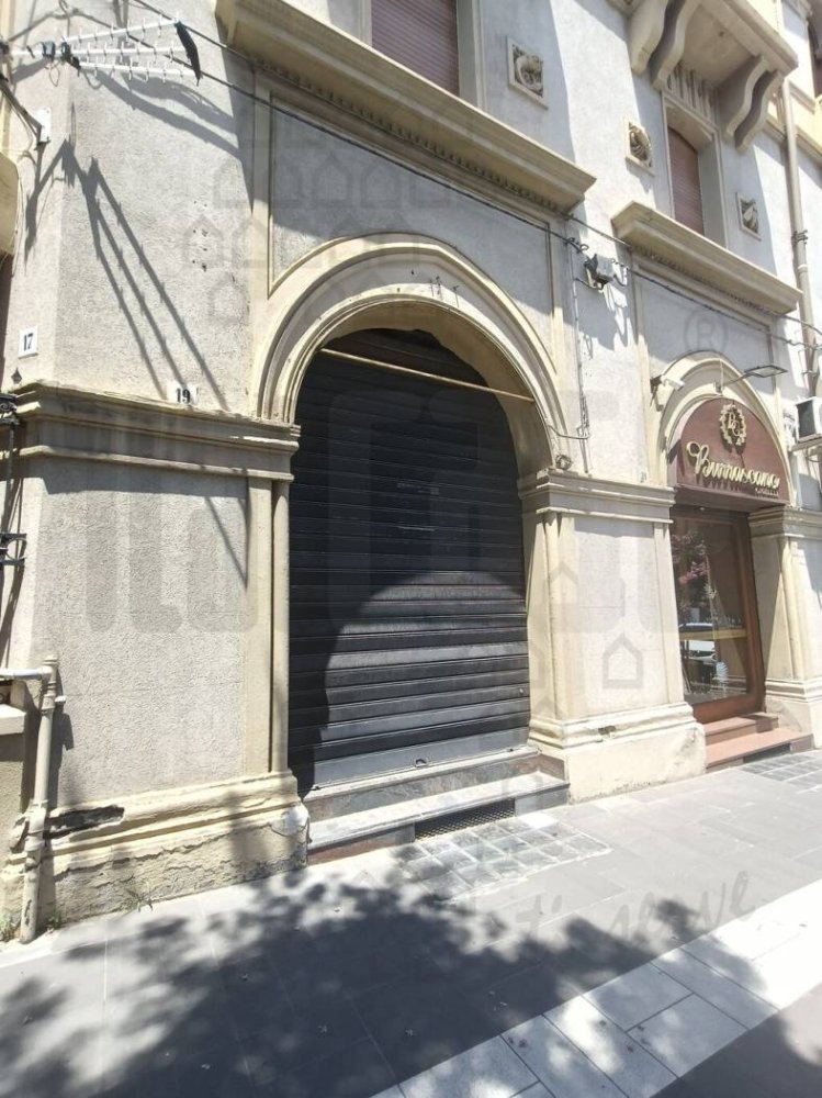 Imóvel comercial em Messina, Italy 250 m² N.º 307744