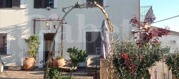 14 rooms Villa in Roccamonfina, Italy No. 300122 9