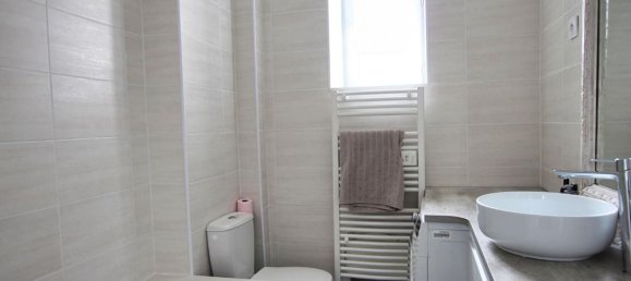 4 bedrooms House in Rhone, France No. 289744 13