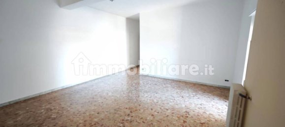 Квартира с 2 спальнями в Бари, Италия № 371107 14