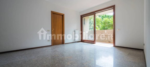 3 bedrooms Apartment in Cologne, Italy No. 5130 7