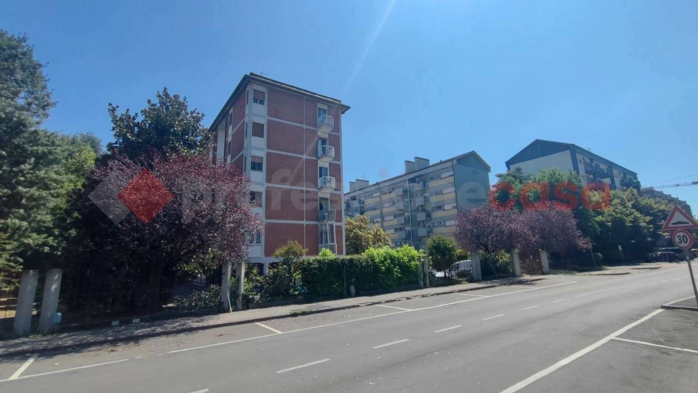 2 chambres Appartement à Locate di Triulzi, Italy No. 376604