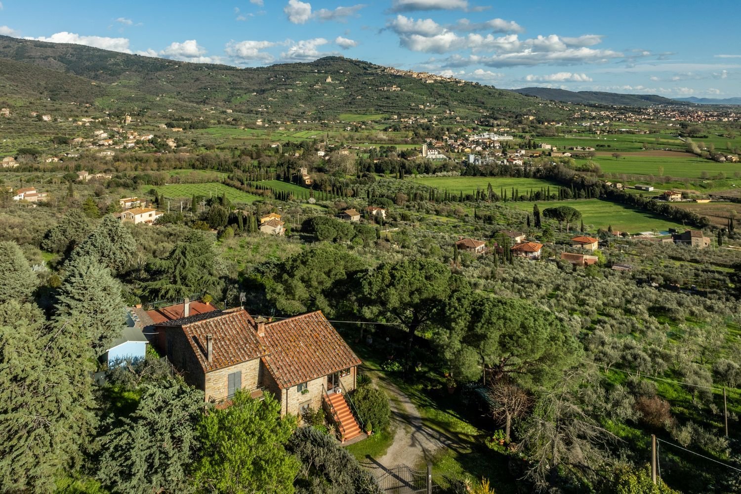 8-Zimmer Villa in Cortona, Italy, Nr. 110923