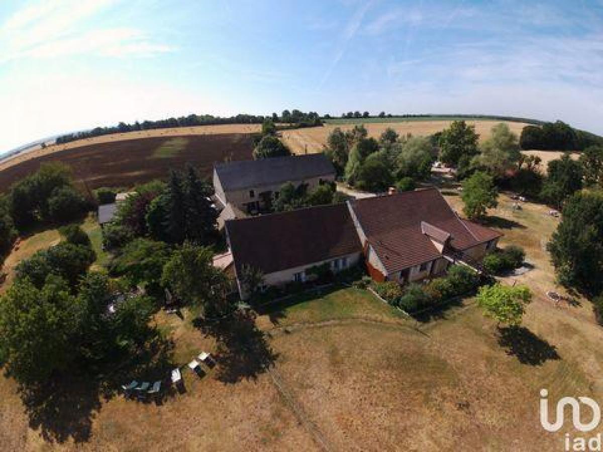 Fabrik in Gien, France 540m², Nr. 17790