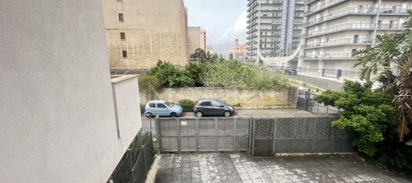 Дом с 3 комнатами в Палермо, Италия № 51024 19