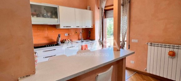 Apartamento de 3 habitaciónes en Velletri, Italy No. 12702 11