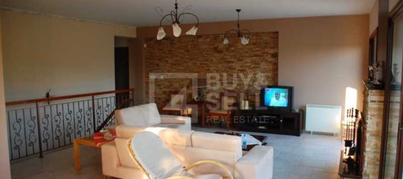 Villa de 4 dormitorios en Pera Pedi, Cyprus No. 20978 2