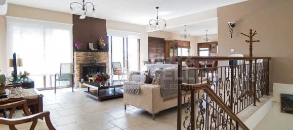 Villa de 4 dormitorios en Pera Pedi, Cyprus No. 20978 13