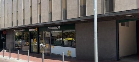 4 bedrooms Apartment in Terrassa, Spain No. 152263 2