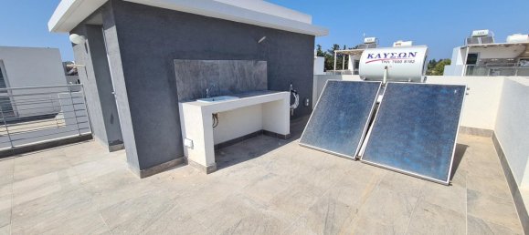 4 dormitorios propiedad comercial en venta en Paphos, Cyprus № 9656 19