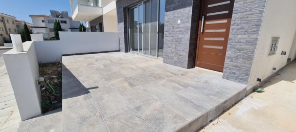 4 bedrooms House in Paphos, Cyprus No. 9656 2