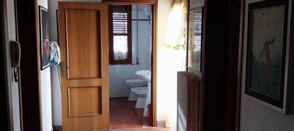 4 rooms House in Cerreto d'Esi, Italy No. 71818 7