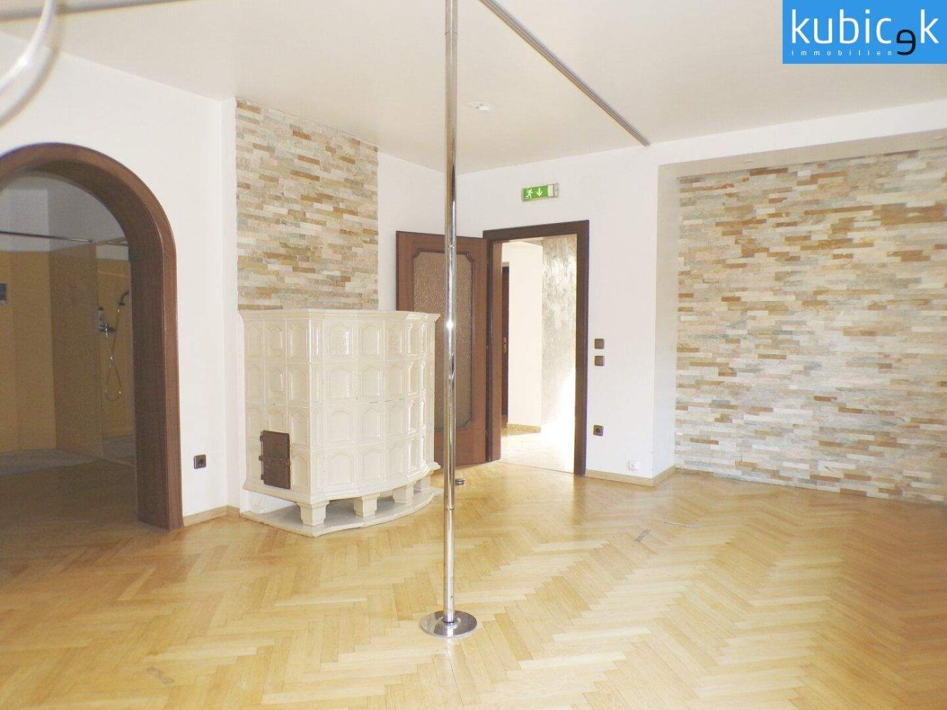 6 rooms House in Vienna, Austria No. 124646