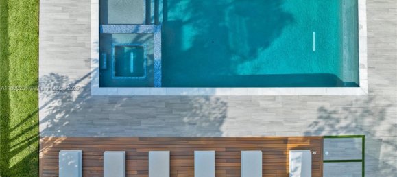 9 dormitorios villa en alquiler en Miami, Miami-Dade, Florida, USA № 615894 12