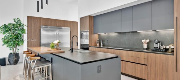 9 dormitorios villa en alquiler en Miami, Miami-Dade, Florida, USA № 615894 16