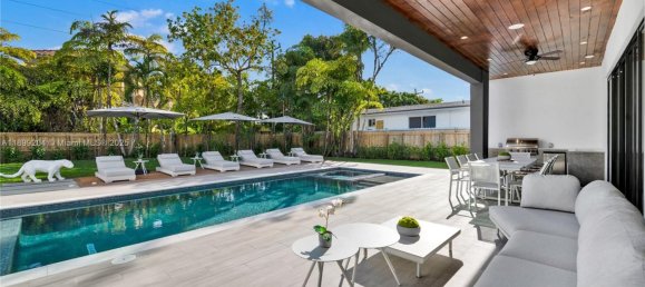 9 dormitorios villa en alquiler en Miami, Miami-Dade, Florida, USA № 615894 2