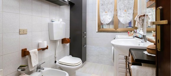 2 bedrooms Apartment in Saronno, Italy No. 269201 16