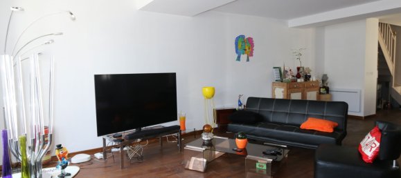 2 Schlafzimmer Haus in Les Aix-d'Angillon, France, Nr. 54248 4