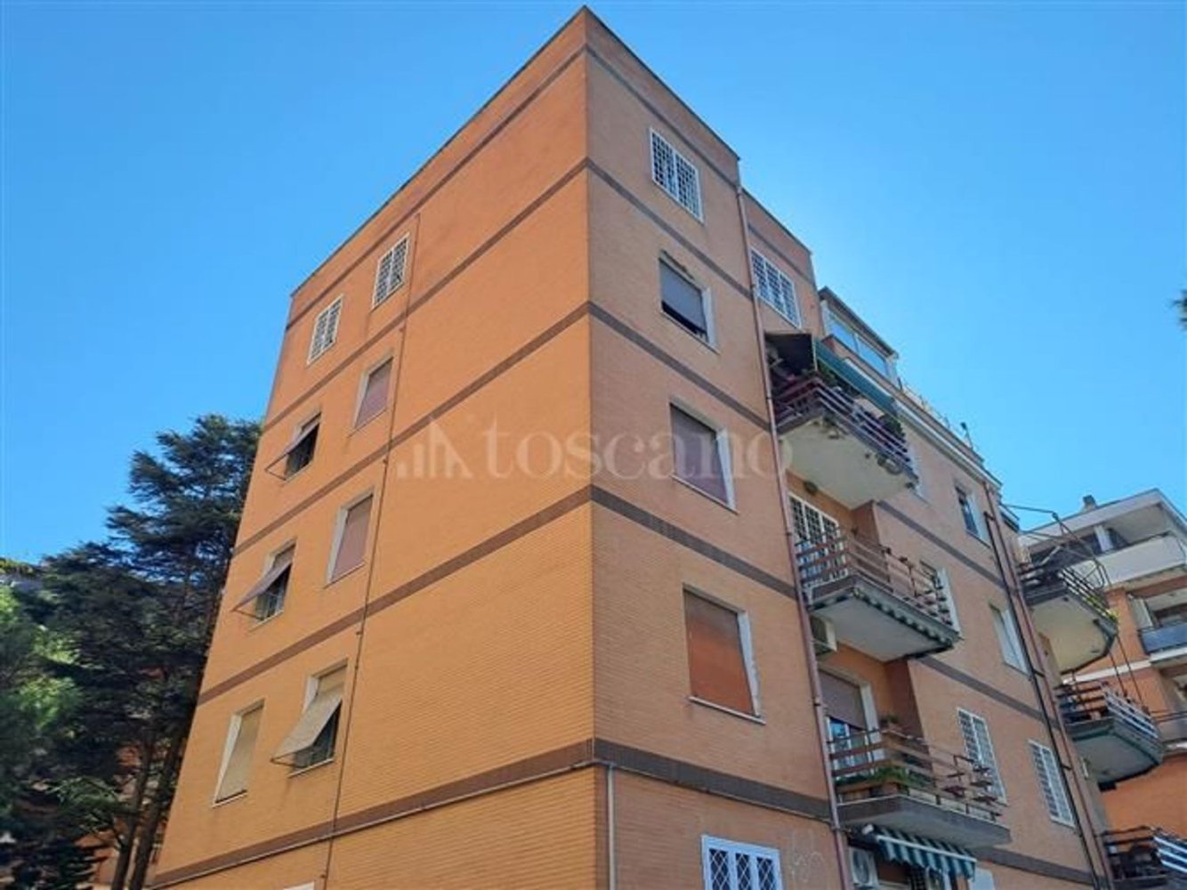 Apartamento de 3 habitaciónes en Rome, Italy No. 216965