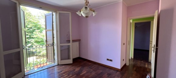 5-salle Appartement à Mirandola, Italy No. 290508 10