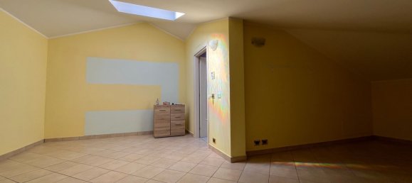 5-salle Appartement à Mirandola, Italy No. 290508 27