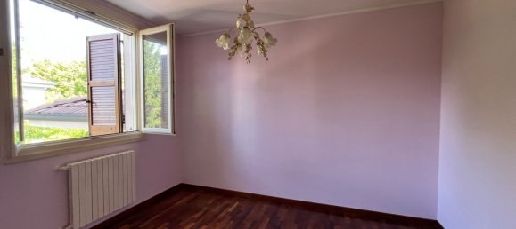 5-salle Appartement à Mirandola, Italy No. 290508 11