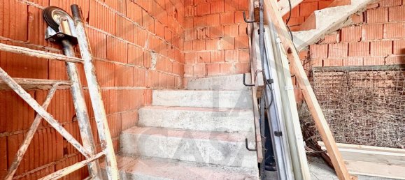 Дом с 3 комнатами в Абано Терме, Италия № 23554 8