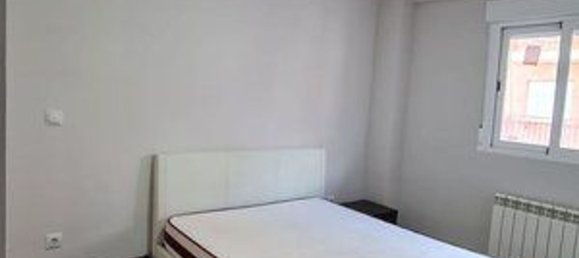 4 bedrooms Apartment in Madrid, Spain No. 189194 9