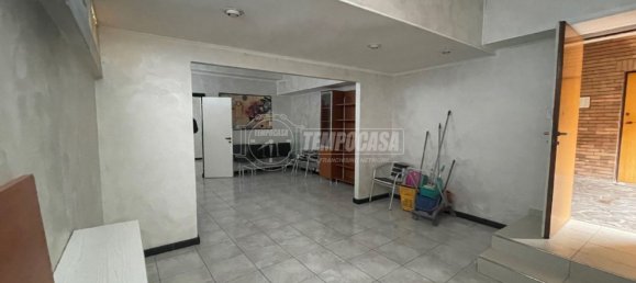 Oficina en Cologno Monzese, Italy 60 m² No. 268921 3