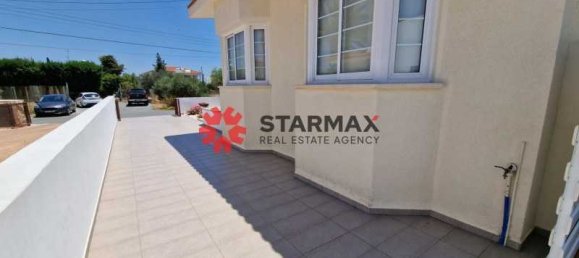 Propiedad comercial de 3 dormitorios en Aradippou, Cyprus No. 80820 14