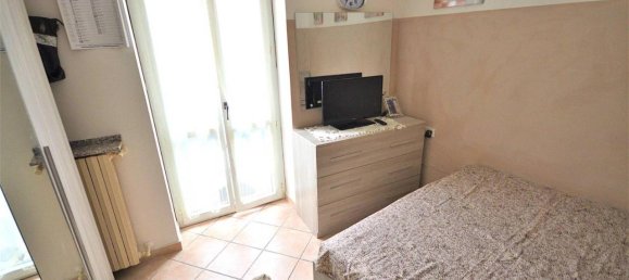 2 rooms House in Brivio, Italy No. 40285 9